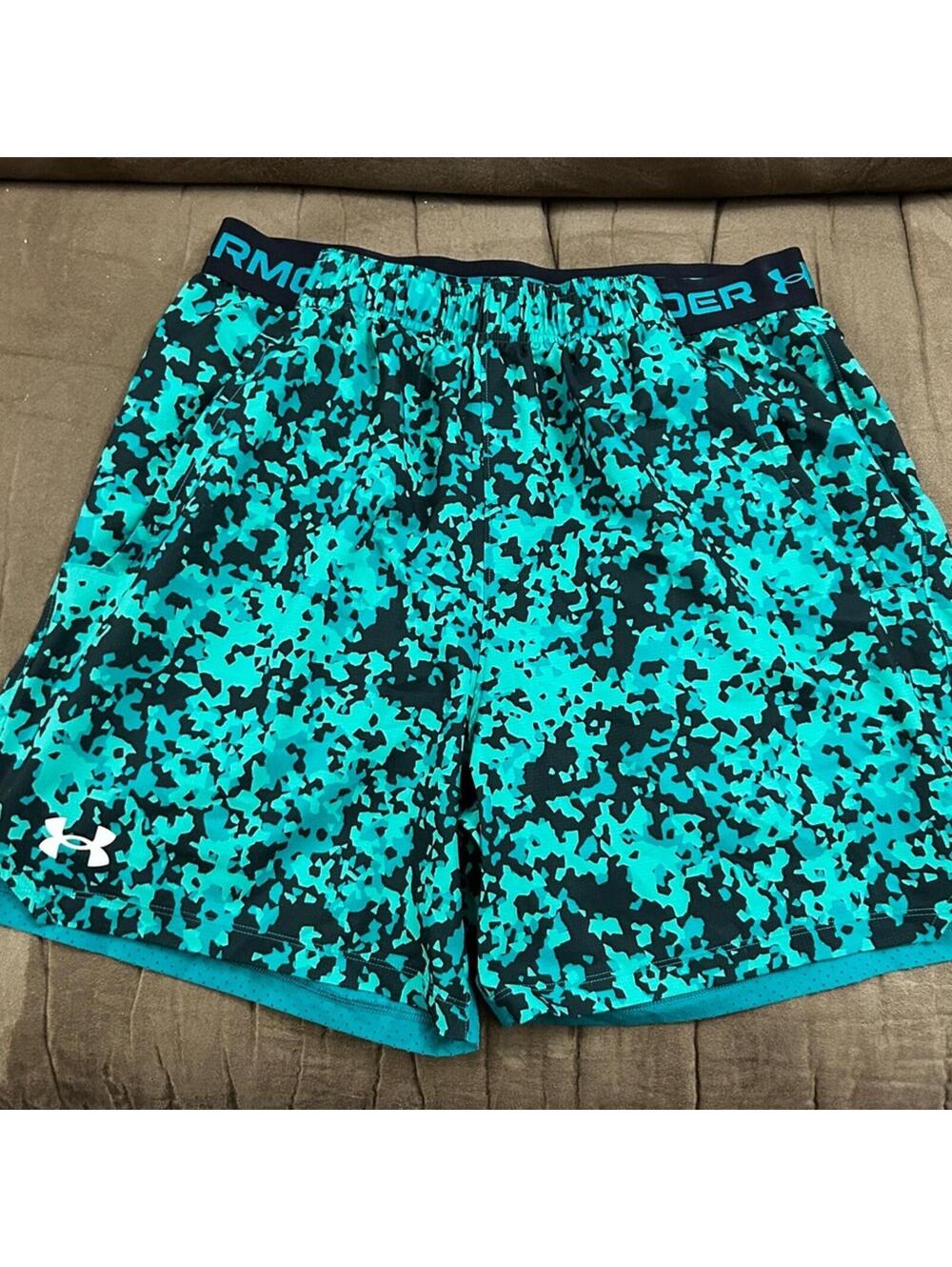 Under Armor Men’s Athletic Shorts Size Large
